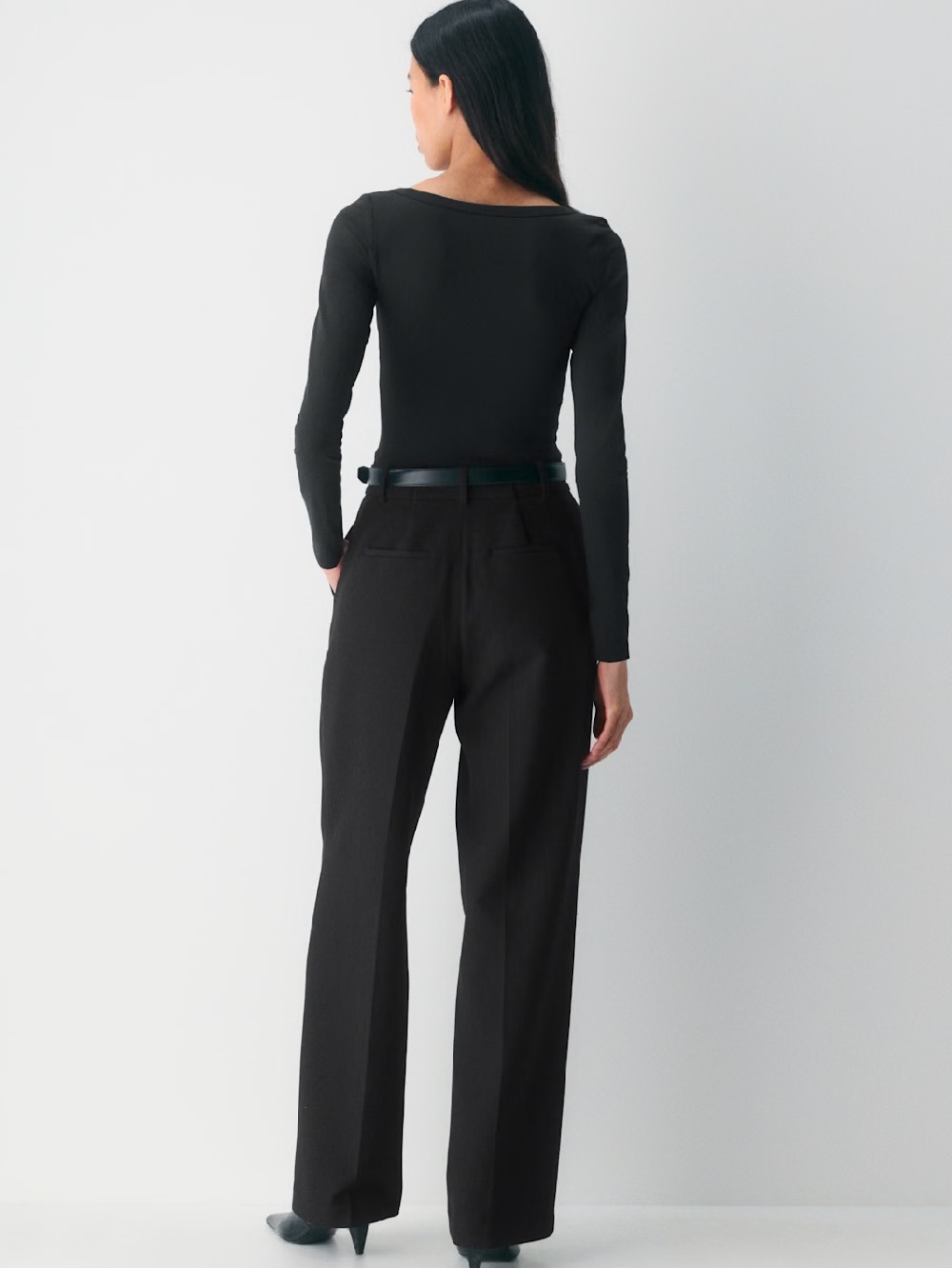 Aritzia Babaton Original Contour Archer Long Sleeve - Picture 5 of 5